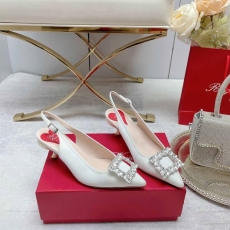 Roger Vivier flat shoes